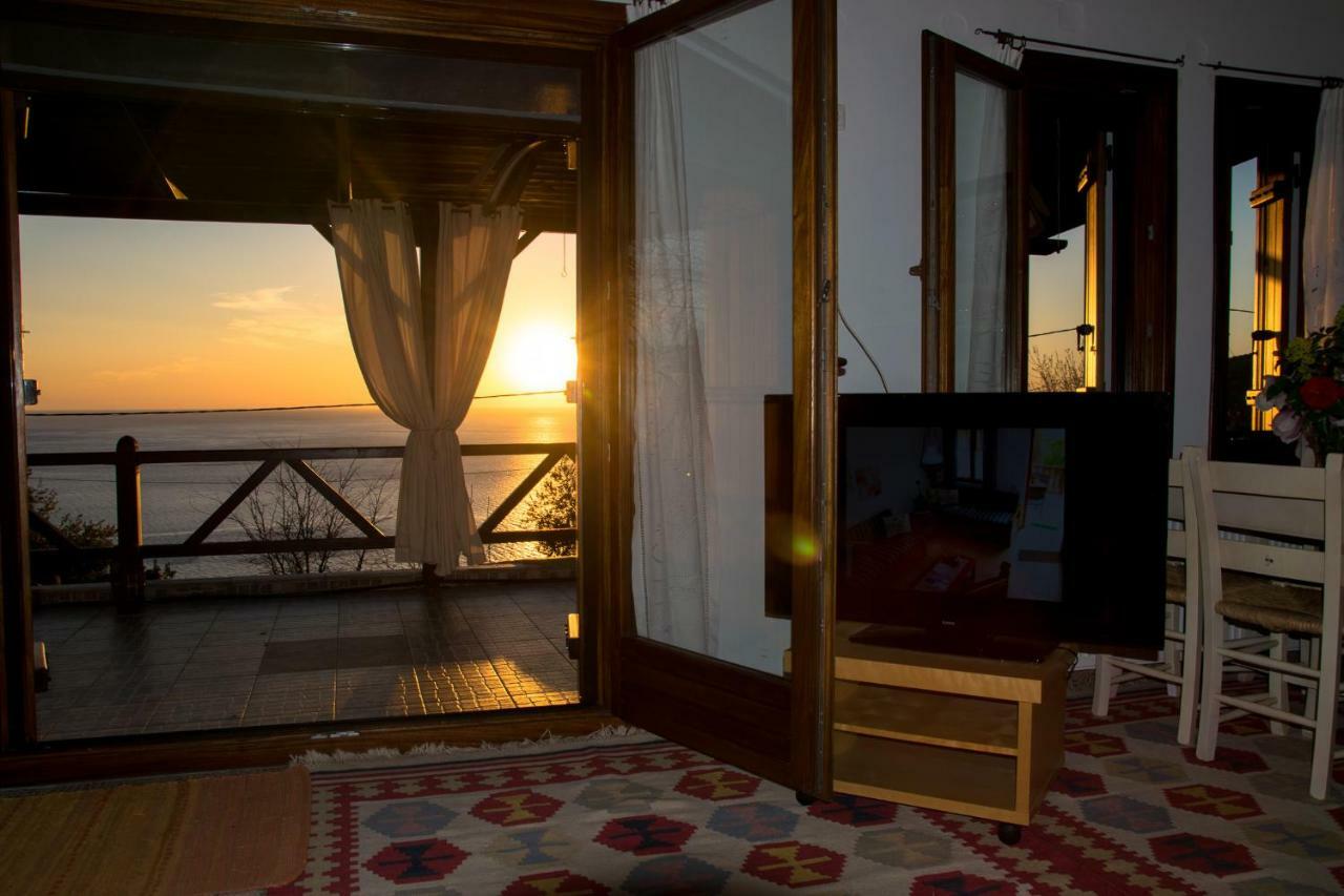 House Of The Rising Sun Villa Хорефто Екстериор снимка